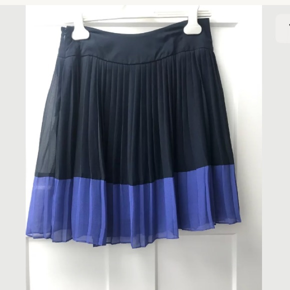 LOFT Women’s Pleated Flowy Full Skirt Two Tone - Picture 5 of 8